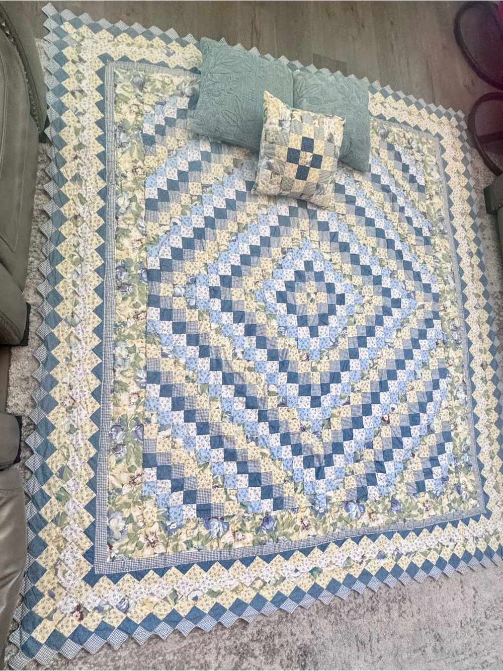 Handmade Patchwork Quilt Set Blue Floral Quilt 84x96 w Pillows